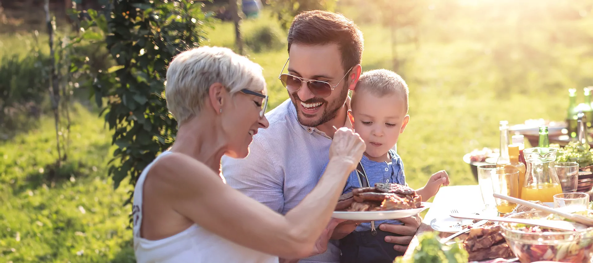 Barbecue convivial en famille